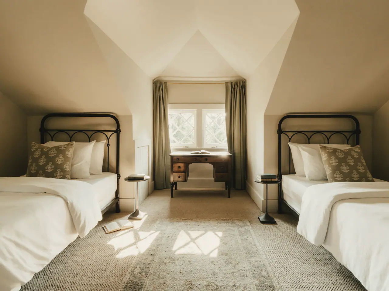 Courtyard Room